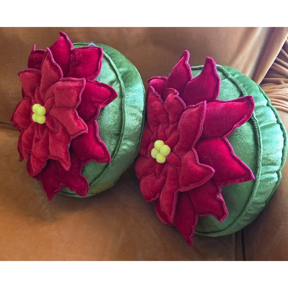Red Velvet Poinsettia 3D Flower Round Christmas Throw Pillows Set of 2 Green